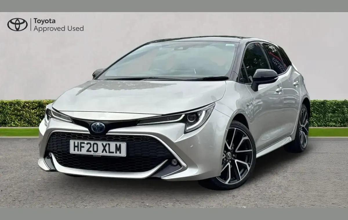 Used Toyota Corolla 122 HP (89 kW) 2020 Silver Hatchback
