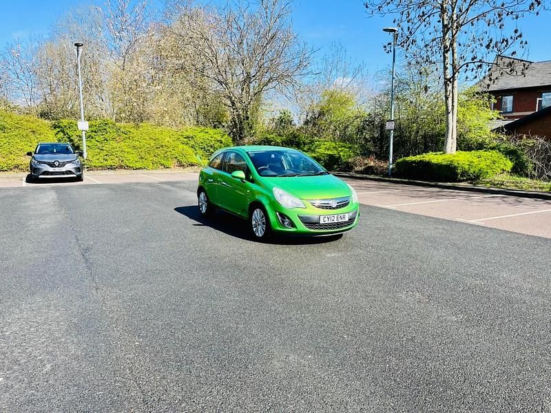 Used Vauxhall Corsa 90 HP (66 kW) 2012 Green Hatchback