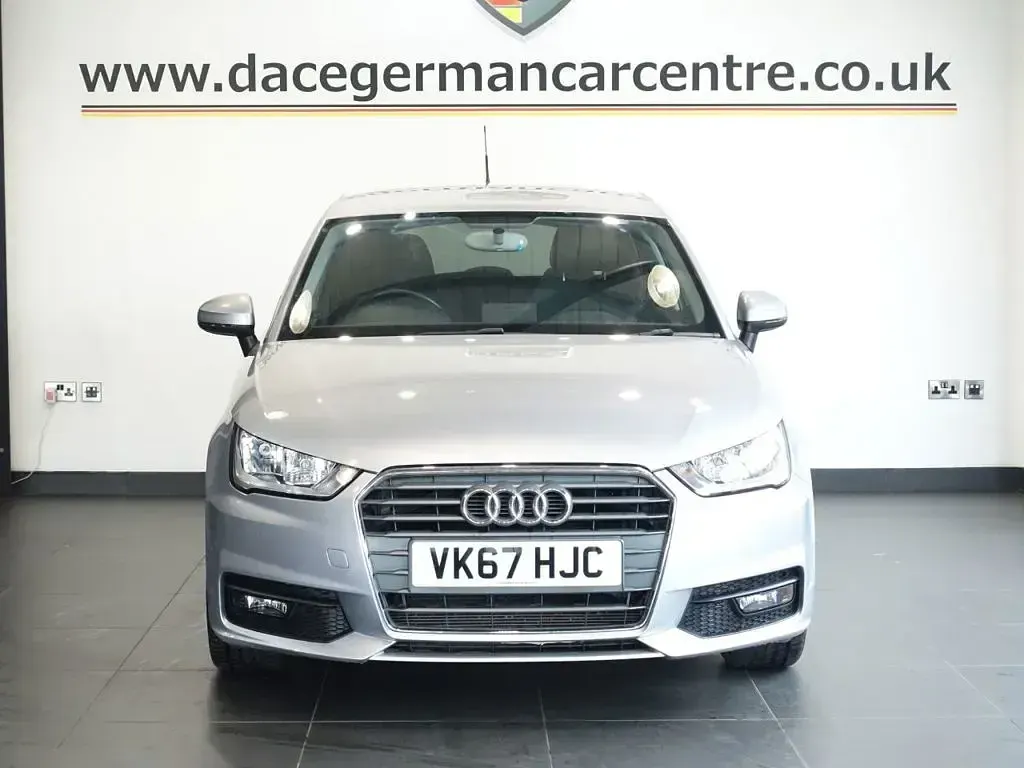 Used Audi A1 Sportback Sport 125 HP (91 kW) 2017 Silver Hatchback
