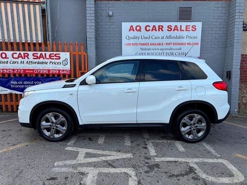 Used Suzuki Vitara SZ-T 120 HP (88 kW) 2017 White SUV