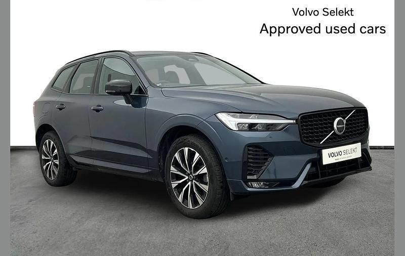 Used Volvo XC60 Plus 247 HP (181 kW) 2023 Blue SUV