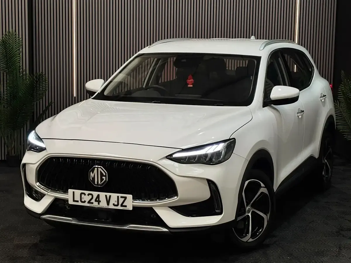 Used MG HS SE 162 HP (119 kW) 2024 White SUV