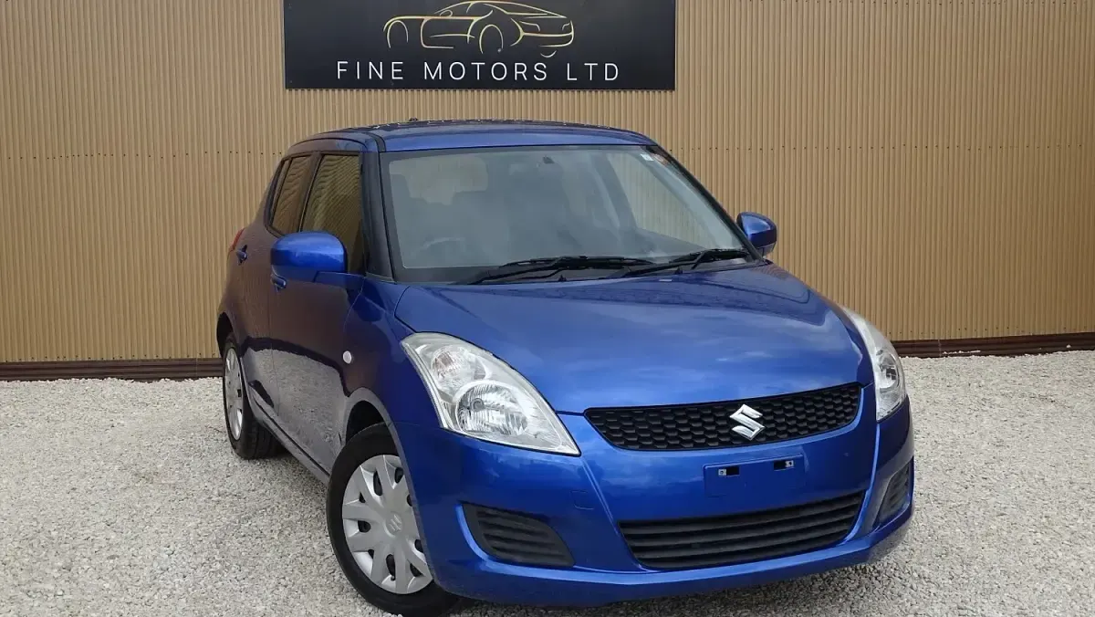 Used Suzuki Swift SZ3 94 HP (69 kW) 2013 Blue Hatchback