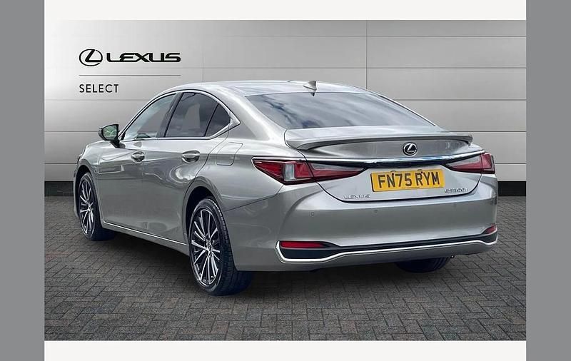 Used Lexus ES300H 218 HP (160 kW) 2026 Sonic titanium Sedan