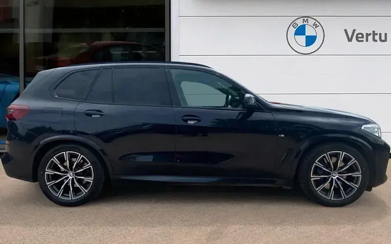 Używany BMW X5 M Sport 286 KM (210 kW) 2022 Czarny SUV