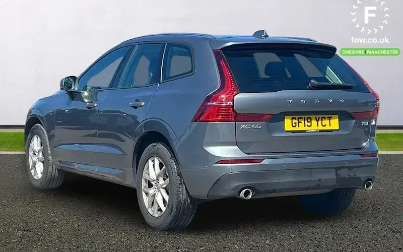 Second-hand Volvo XC60 Momentum 250 CP (183 kW) 2019 Gri SUV