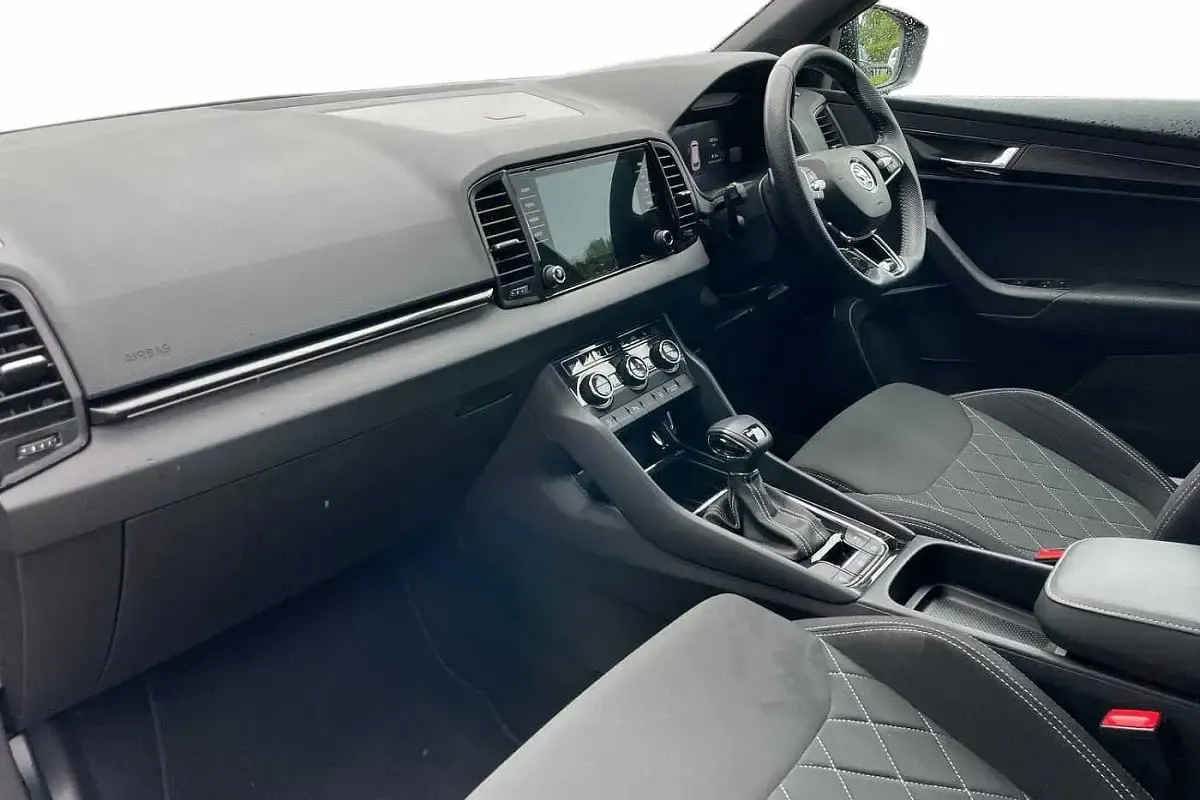 Used Skoda Karoq SportLine 150 HP (110 kW) 2023 Black magic pearl effect SUV