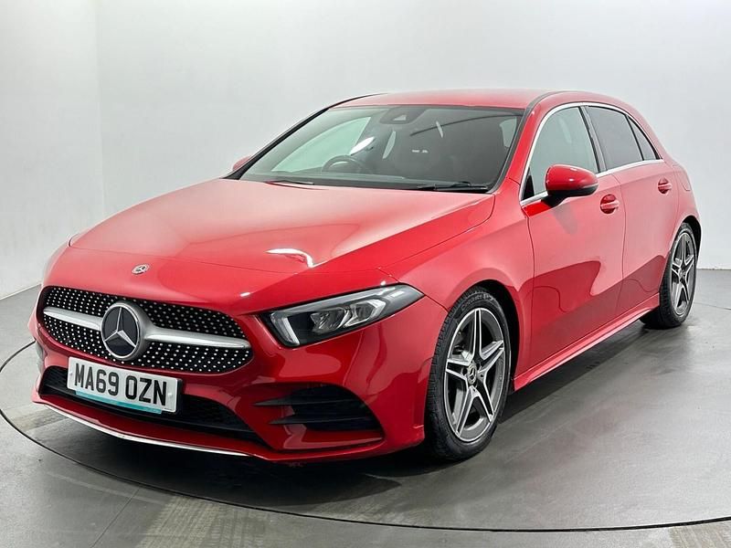 Używany Mercedes A200 AMG line 163 KM (119 kW) 2019 Czerwony Hatchback
