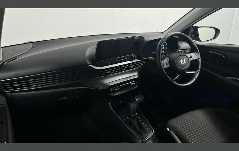 Used Hyundai i20 Premium 99 HP (72 kW) 2021 Blue Hatchback