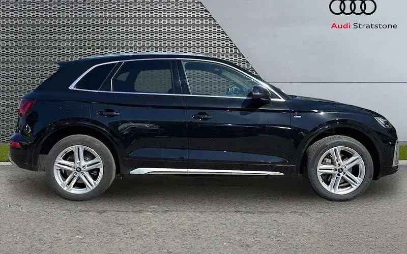 Used Audi Q5 S-Line 204 HP (150 kW) 2024 Black SUV