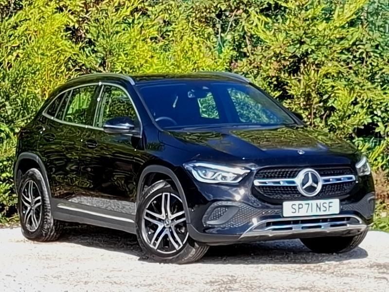 Black Used 2021 Mercedes GLA180 Executive SUV | £25,798 (Fair price) - Image 1/4