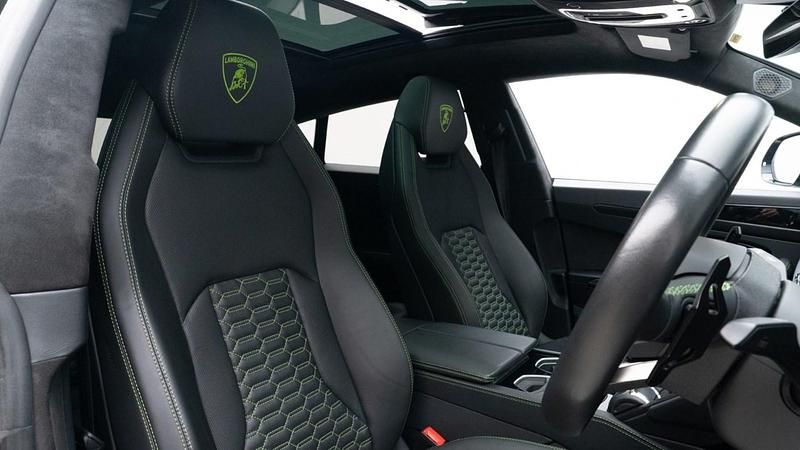 Used Lamborghini Urus 650 HP (478 kW) 2022 Black SUV