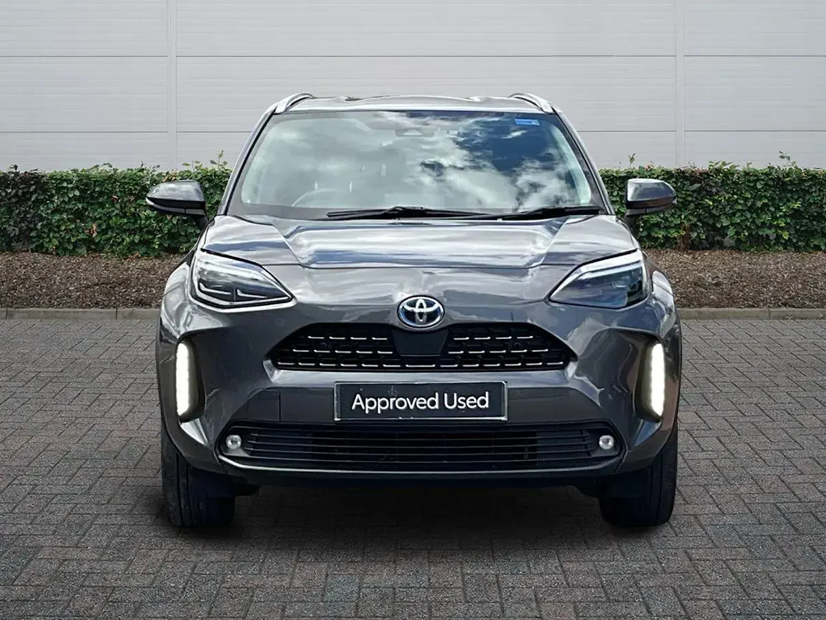 Used Toyota Yaris Hybrid 2022 Grey Estate