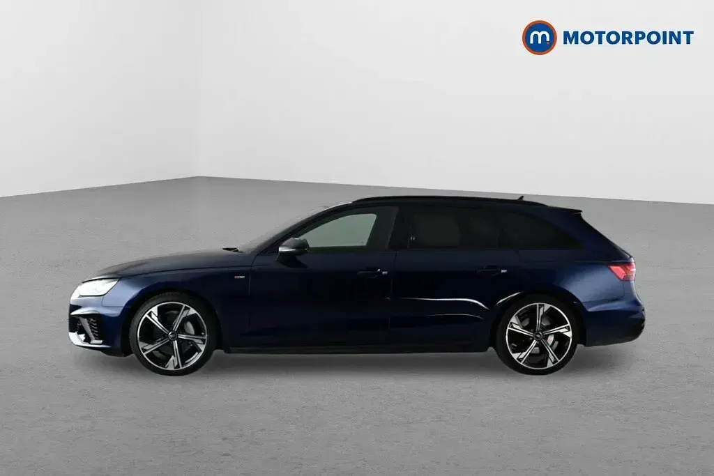 Used Audi A4 Black Edition 204 HP (150 kW) 2024 Blue Estate
