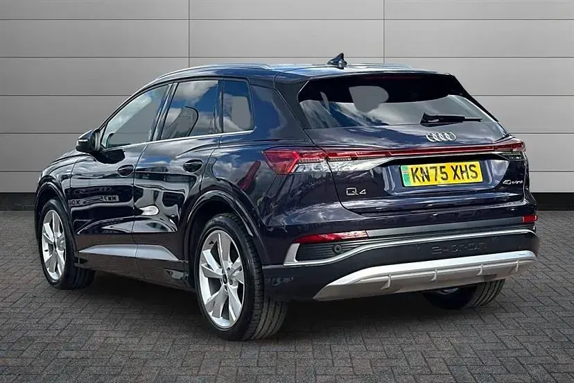 Used Audi Q4 e-tron S-Line 150 kW (204 HP) 2025 Pebble grey SUV