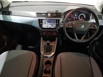 Used Seat Arona SE Technology 95 HP (69 kW) 2019 White SUV