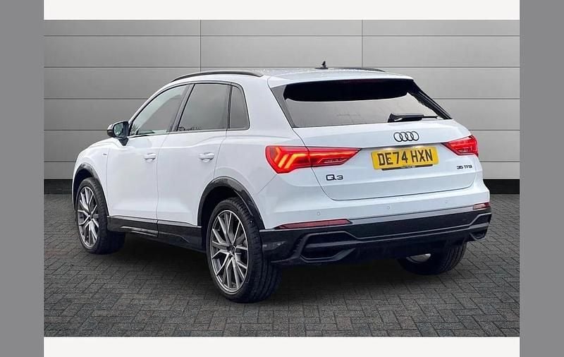 Used Audi Q3 Black Edition 150 HP (110 kW) 2024 Glacier white SUV