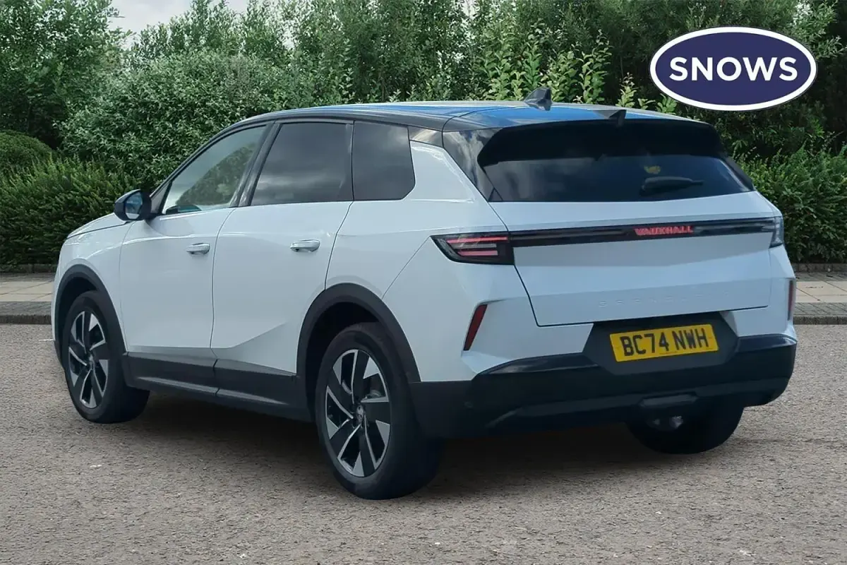 Used Vauxhall Grandland X GSe 136 HP (100 kW) 2025 White SUV