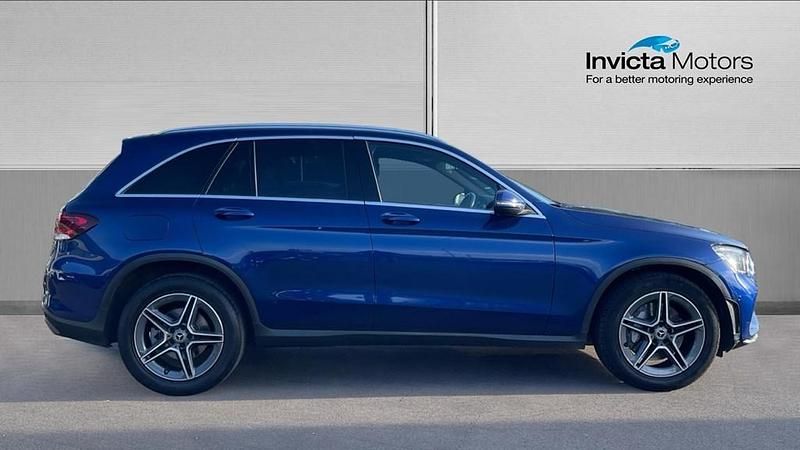 Used Mercedes GLC220 AMG line 194 HP (142 kW) 2019 Blue Estate