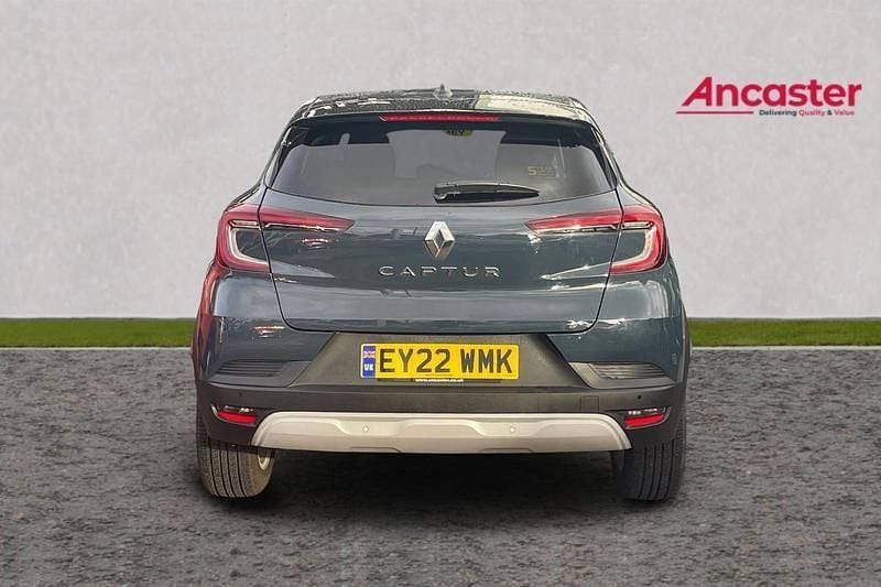 Used Renault Captur Iconic 91 HP (66 kW) 2022 Other SUV