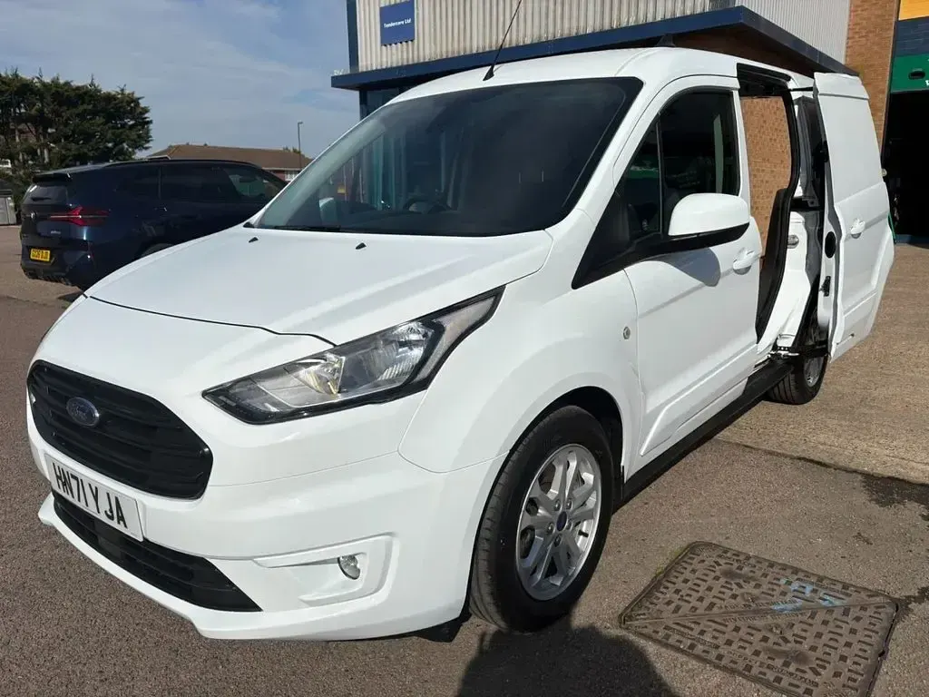 Used Ford Transit Connect Limited 120 HP (88 kW) 2021 White MPV