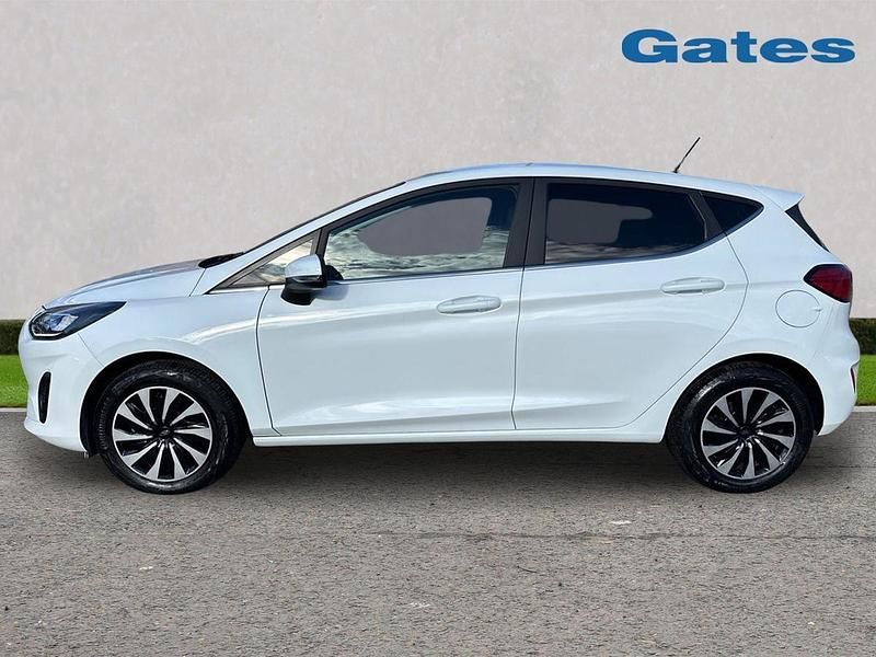 Used Ford Fiesta Titanium 125 HP (91 kW) 2023 White Hatchback