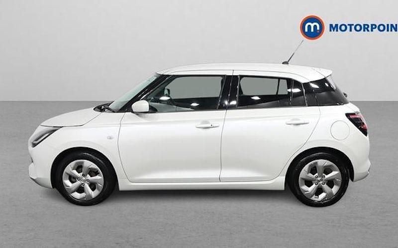 Used Suzuki Swift 82 HP (60 kW) 2025 White Hatchback