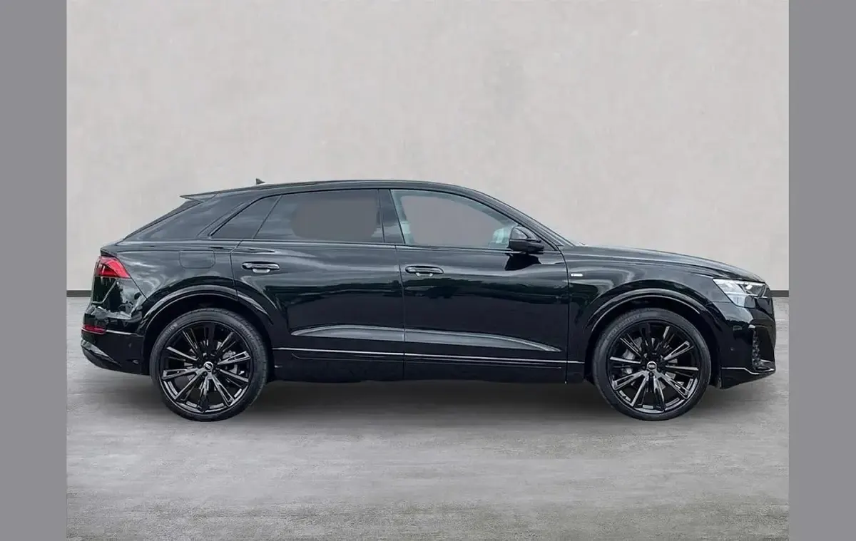 New Audi Q8 Comfort 389 HP (286 kW) 2025 Other SUV