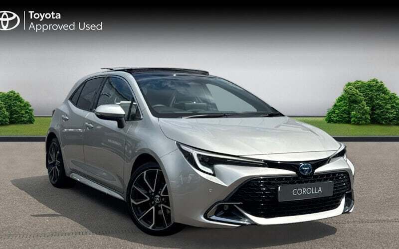 Used 2025 Toyota Corolla Hatchback | £23,441 (A bit pricey) - Image 1/4