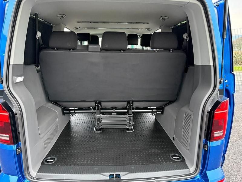 Used VW Shuttle SE 2020 Blue MPV