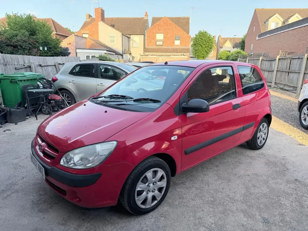 Used Hyundai Getz 62 HP (45 kW) 2007 Red Hatchback