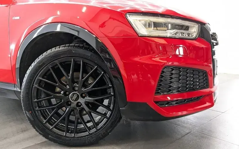 Used Audi Q3 Black Edition 184 HP (135 kW) 2017 Red SUV