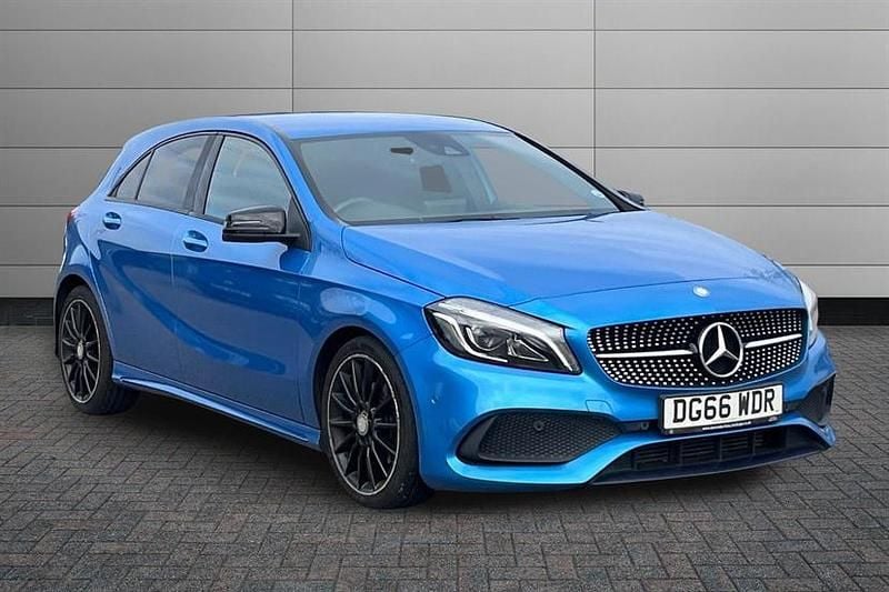 Used Mercedes A200 AMG Line Premium 136 HP (100 kW) 2016 Blue Hatchback
