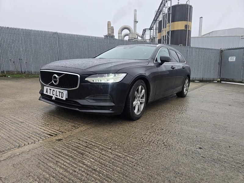 Used Volvo V90 Momentum 2017 Black Estate