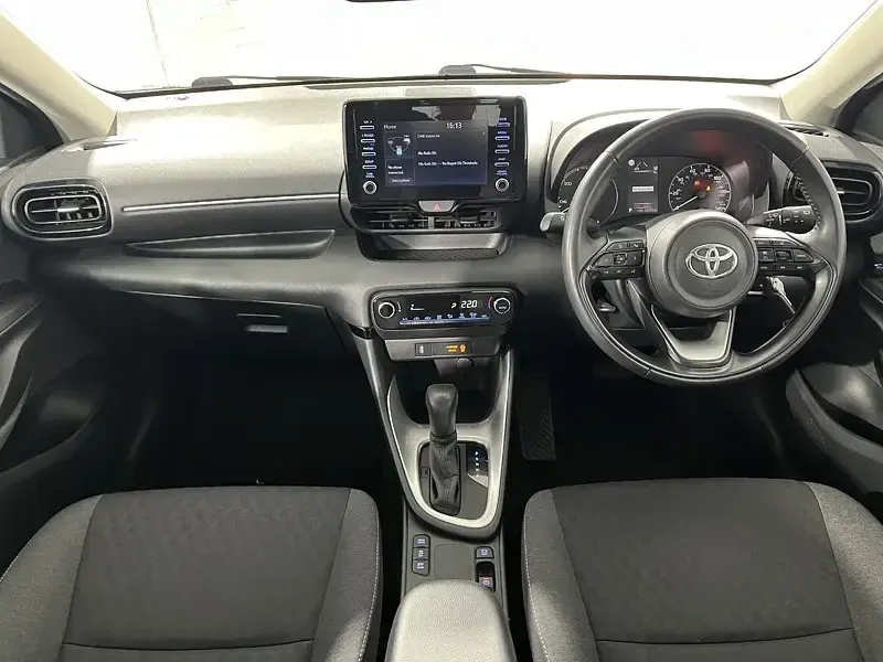 Used Toyota Yaris 116 HP (85 kW) 2021 White Hatchback