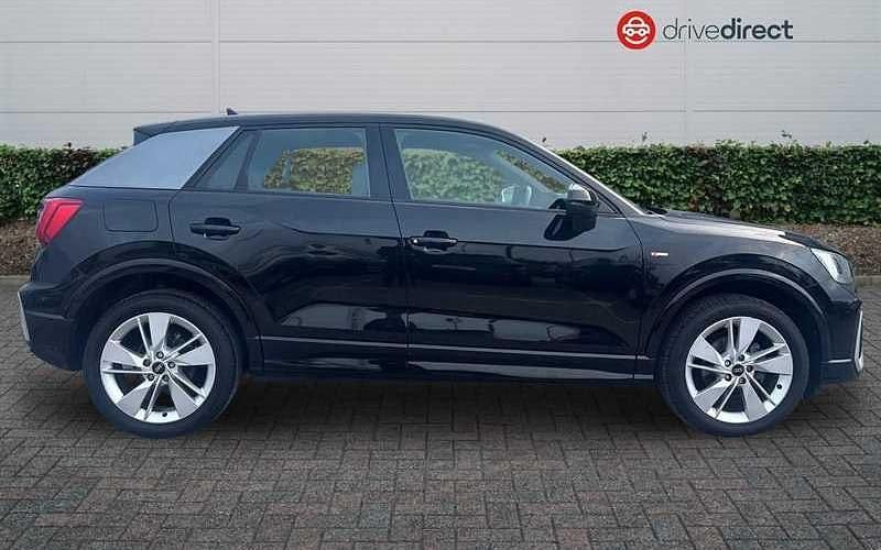 Used Audi Q2 S-Line 110 HP (80 kW) 2024 SUV
