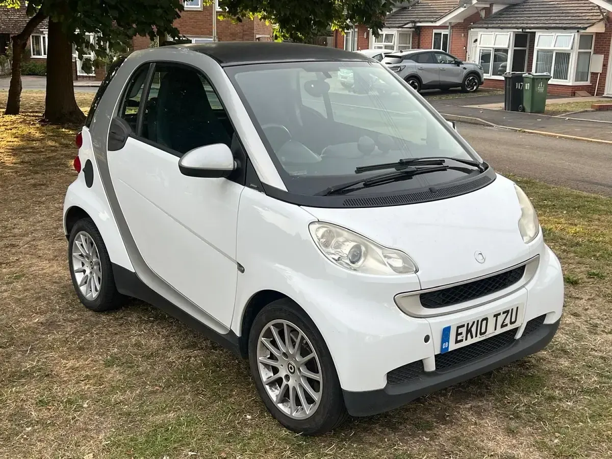 Used Smart ForTwo Coupé Passion 54 HP (39 kW) 2010 White Coupe