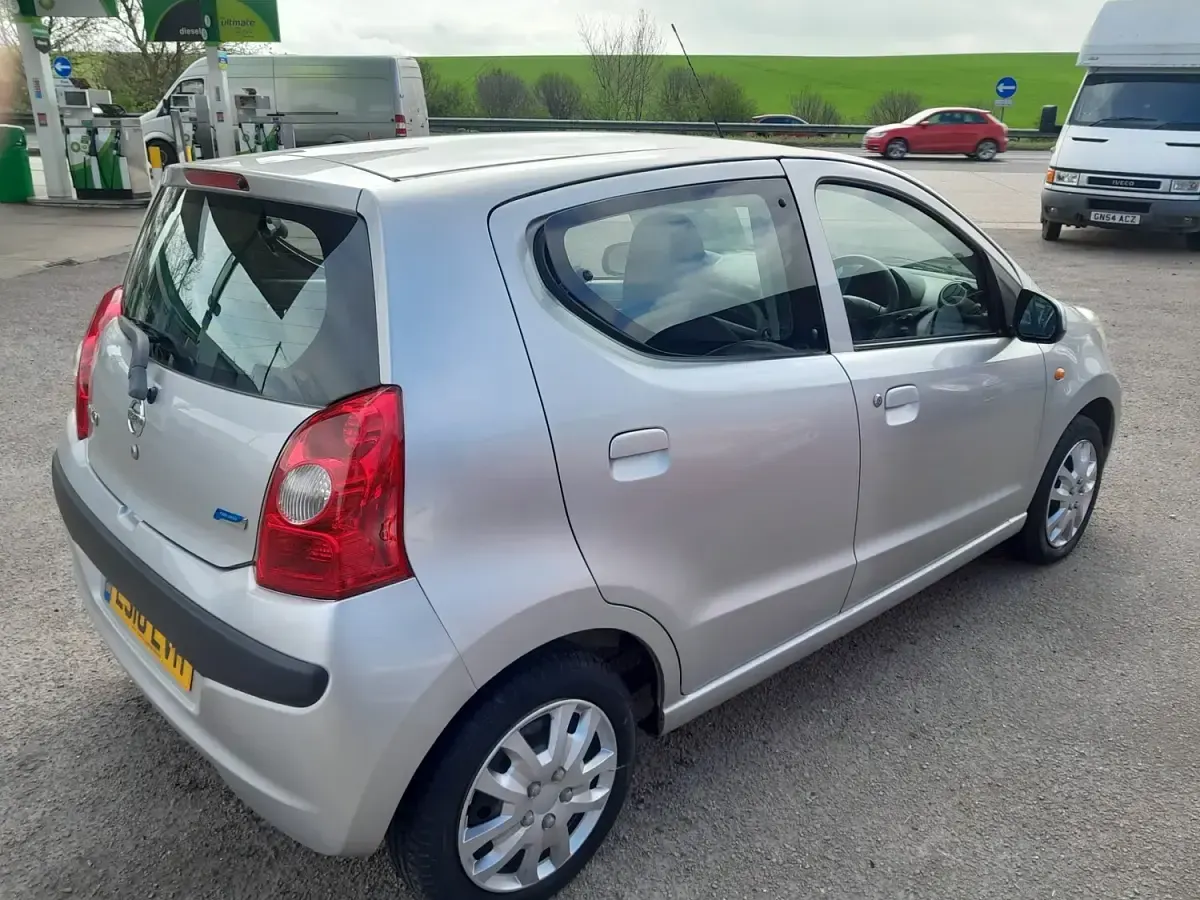 Used Nissan Pixo N-TEC 68 HP (50 kW) 2010 Silver Hatchback