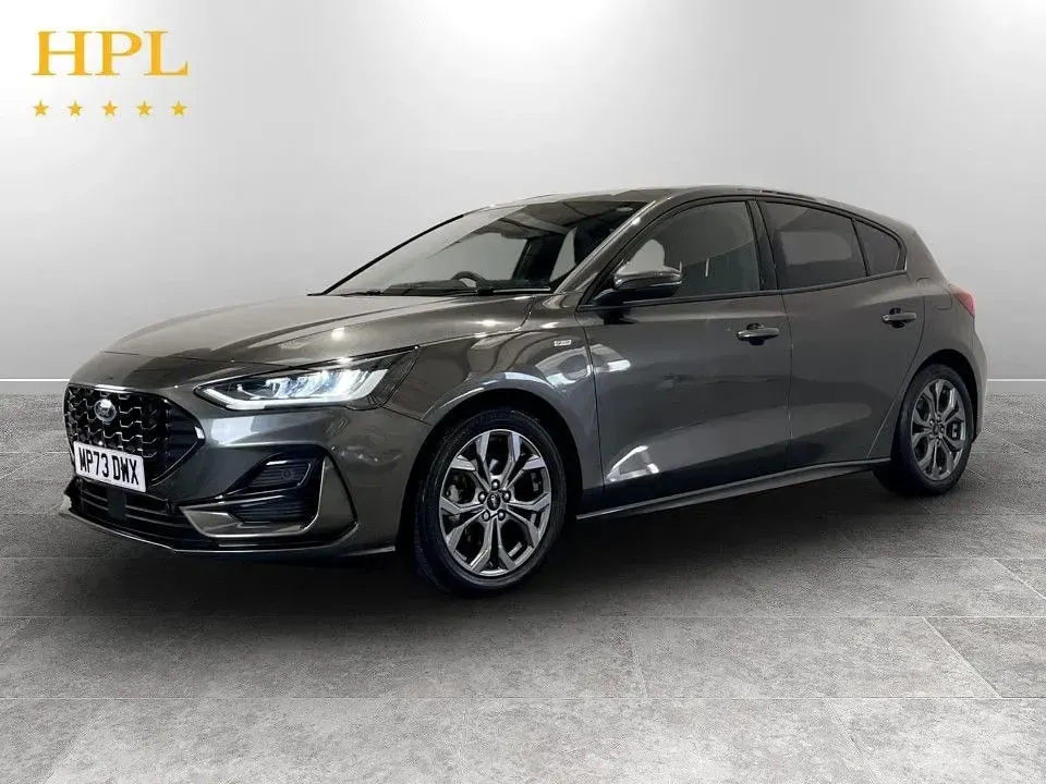 Second-hand Ford Focus ST-Line 125 CP (91 kW) 2024 Gri Hatchback
