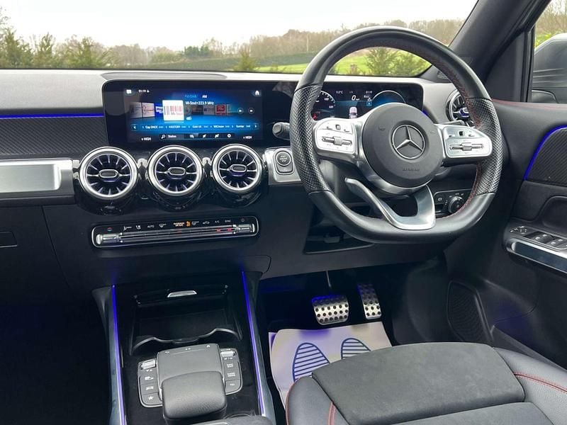 Used Mercedes GLB200 Executive 163 HP (119 kW) 2023 Grey SUV