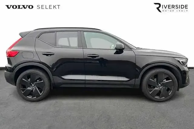 Used Volvo XC40 Plus 163 HP (119 kW) 2025 Onyx black SUV