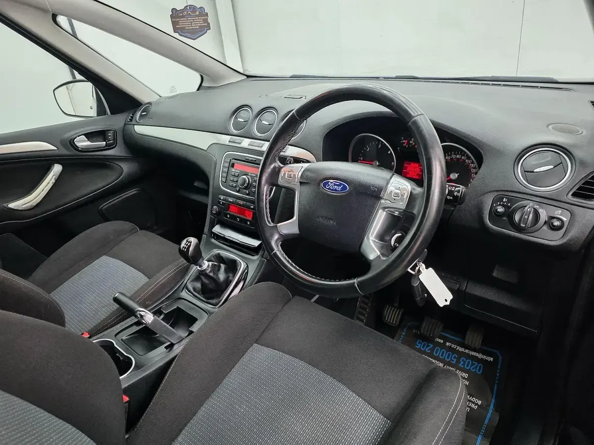 Used Ford S-MAX Zetec 2014 Blue MPV