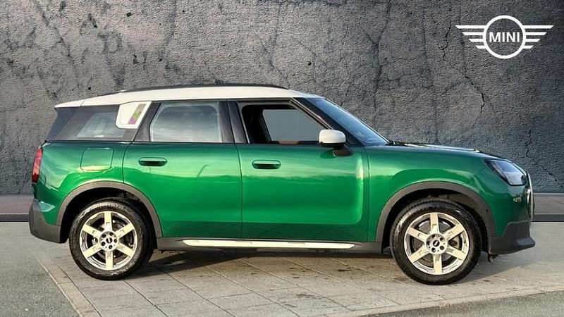Used Mini Countryman 168 HP (123 kW) 2024 Green SUV