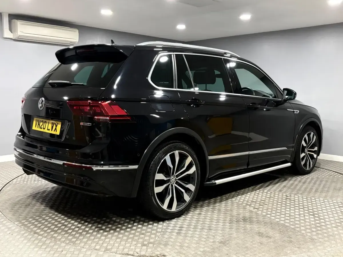 Używany VW Tiguan R-line 190 KM (139 kW) 2020 Czarny SUV