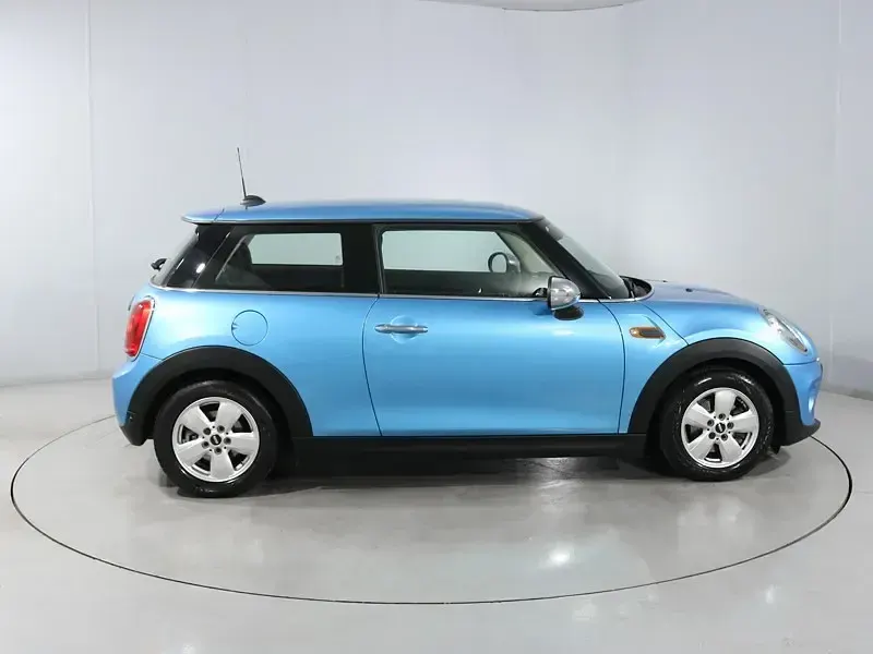 Used Mini ONE Hatch 102 HP (75 kW) 2017 Blue Hatchback