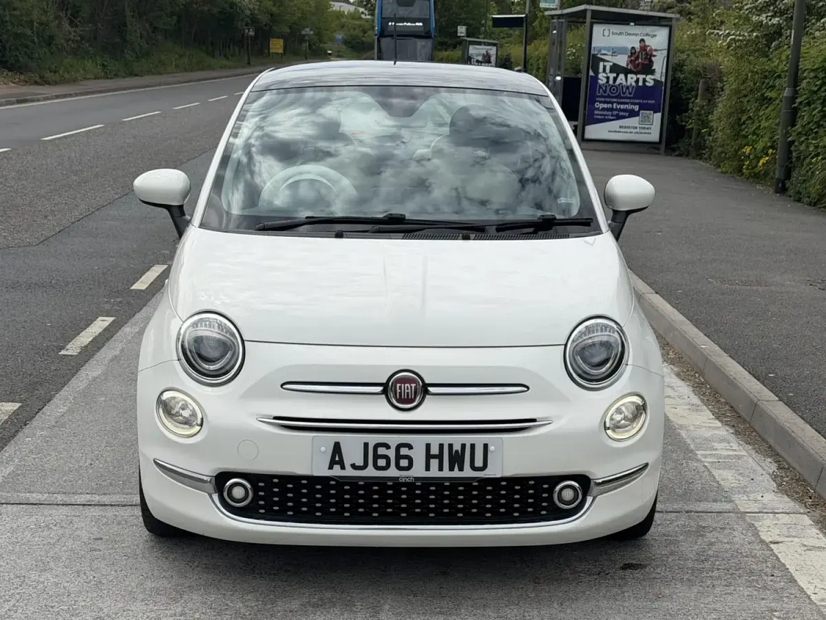 Gebraucht Fiat 500 Lounge 69 PS (50 kW) 2016 Weiß Kleinwagen