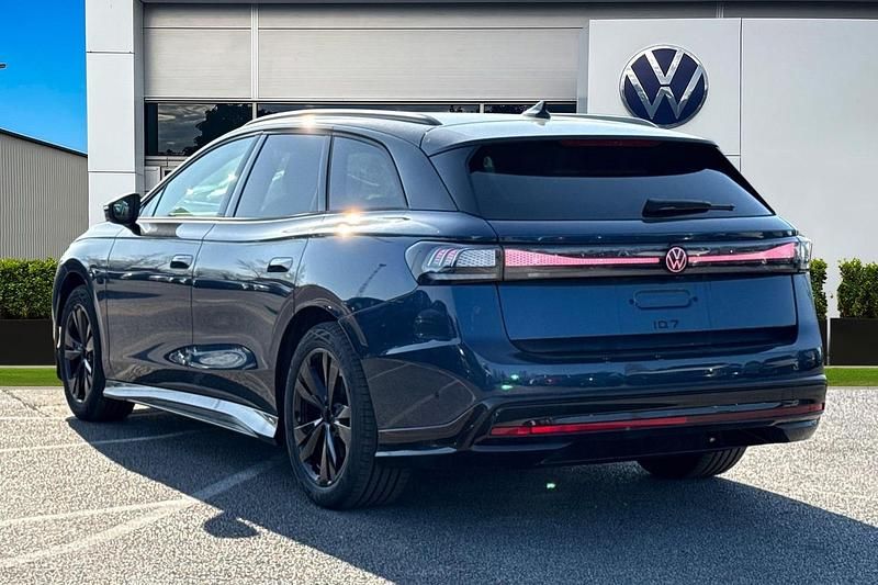 New VW ID.7 Pro 77 kW (105 HP) 2026 Blue Estate