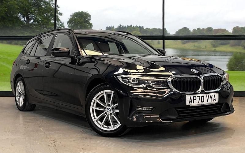 Black Used 2020 BMW 318 Luxury Line Estate | £15,400 (Fair price) - Image 1/4
