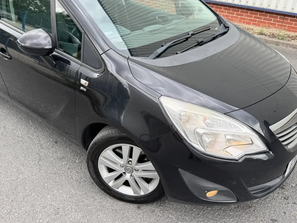 Used Vauxhall Meriva 100 HP (73 kW) 2011 Black MPV
