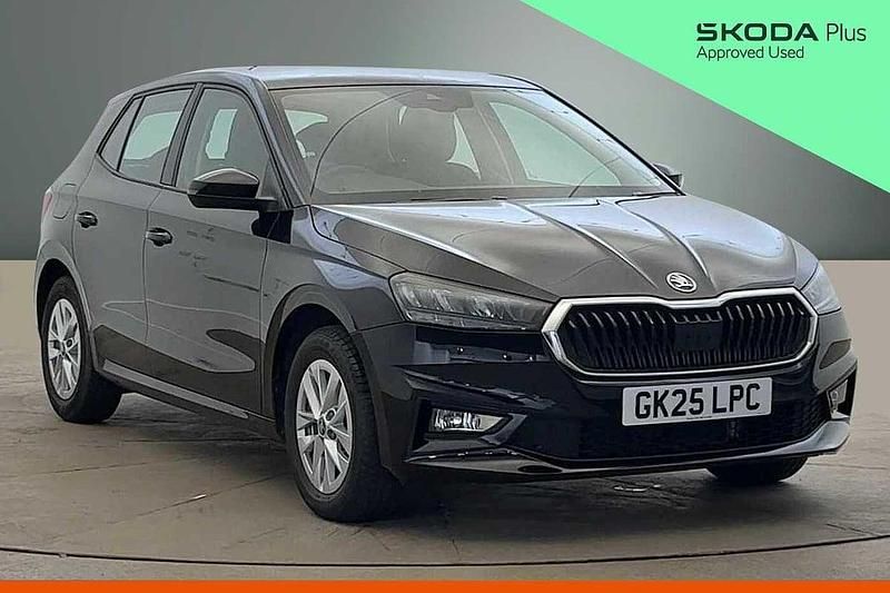 Used Skoda Fabia SE 70 HP (51 kW) 2025 Black magic pearl effect Hatchback